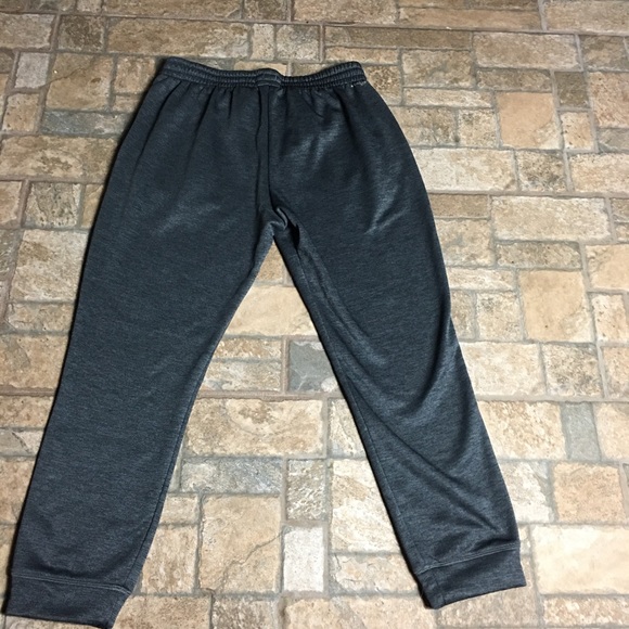 Adidas Sweatpants Cuffed - Picture 3 of 4